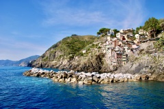 riomaggiore-dal-mare-2